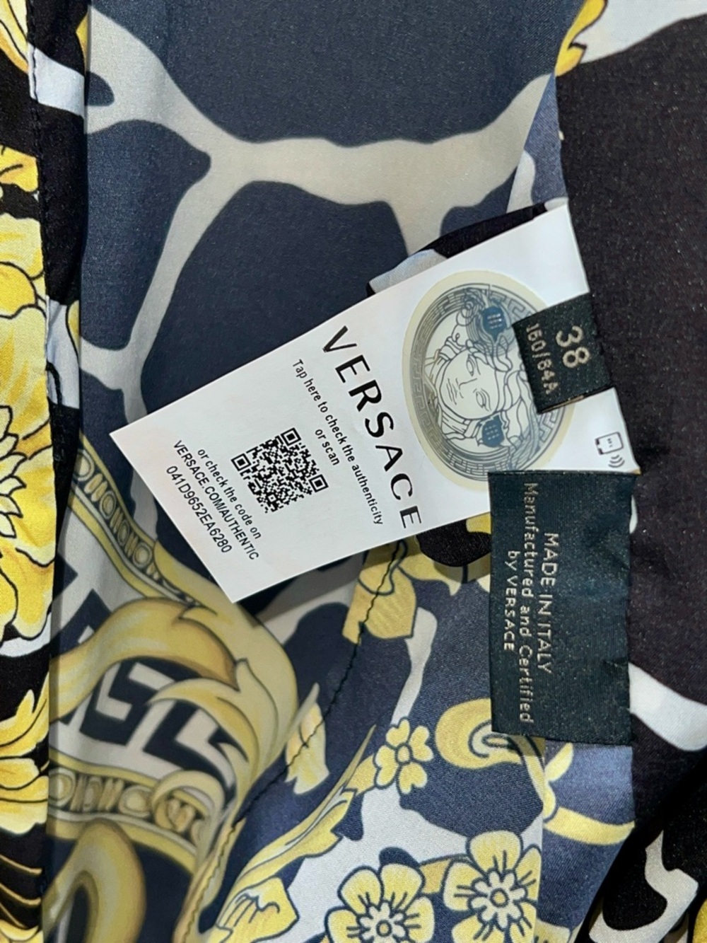 Rare Versace classic Savage Barocco Print
Draped Bodysuit - Picture 8 of 11